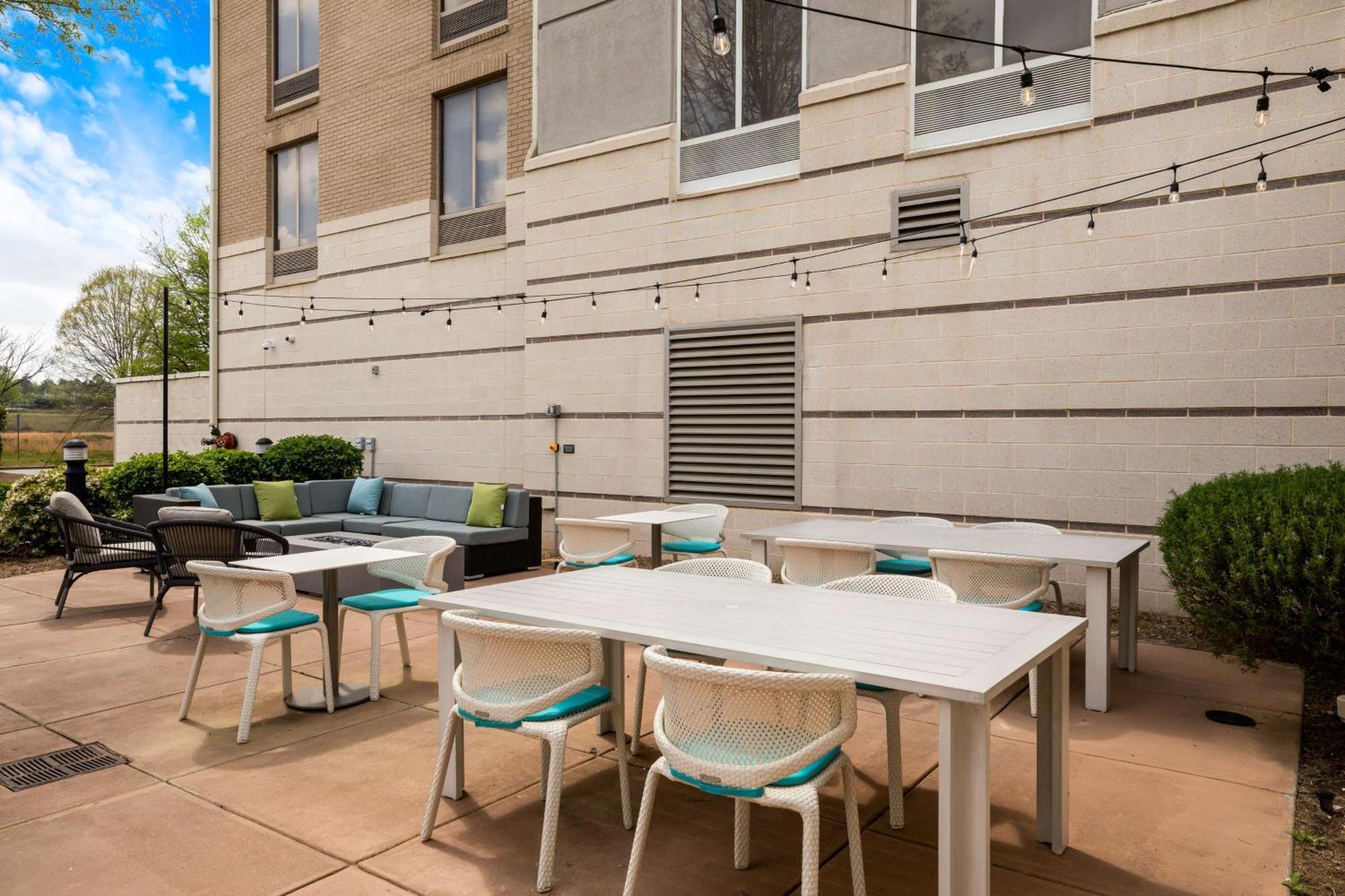 Hilton Garden Inn Atlanta East/Stonecrest Lithonia Exterior photo